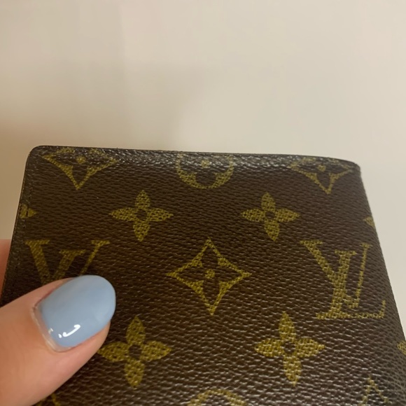 S O L D Louis Vuitton Bifold Monogram Wallet - Picture 12 of 17